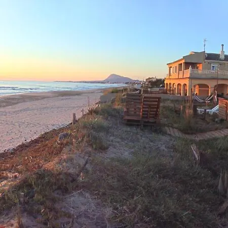 The House -- Casa En Primera Linea De Playa - Denia